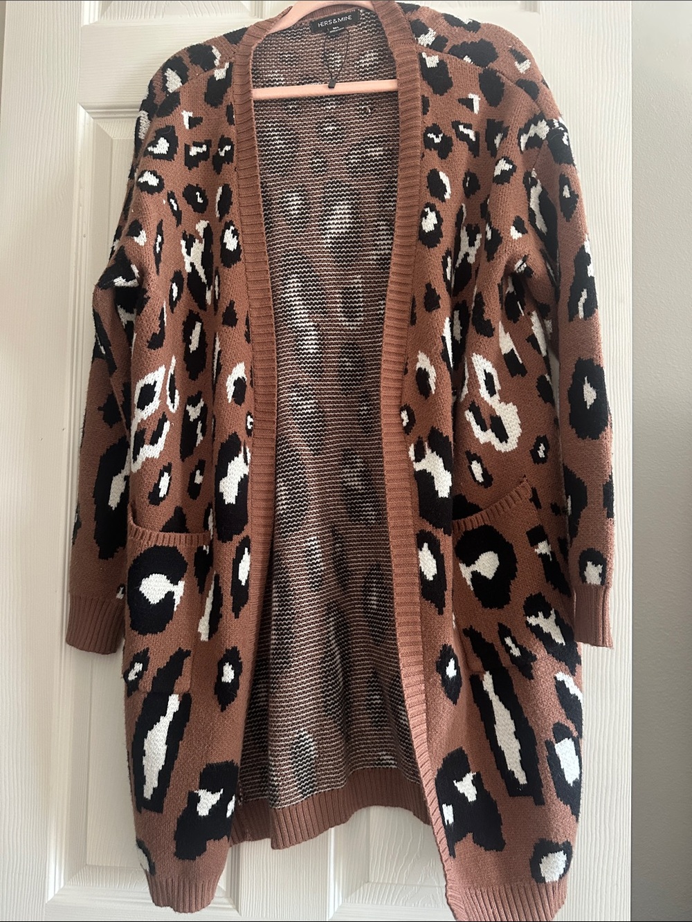Hers&Mine Brown Leopard Print Cardigan. Pockets. M/L. EUC.